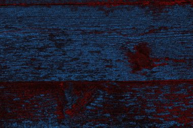 Kırık tarih arkaplanı olan kırmızı, mavi ve siyah grunge duvar