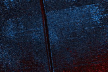 Koyu renkli ses, çatlak ve arkaplanı su sıçratan grunge duvar dokusu