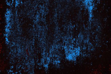 Koyu renkli ses, çatlak ve arkaplanı su sıçratan grunge duvar dokusu