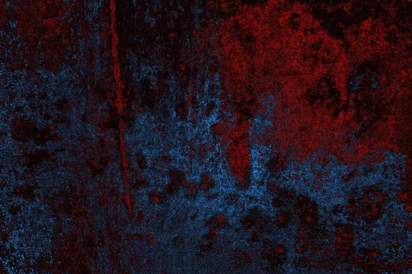 Koyu renkli ses, arka planda çatlaklar olan grunge duvar dokusu