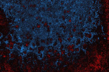 Kırık tarih arkaplanı olan kırmızı, mavi ve siyah grunge duvar