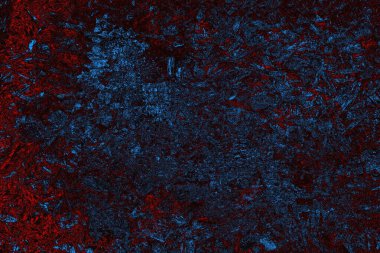 Koyu renkli ses, çatlak ve arkaplanı su sıçratan grunge duvar dokusu