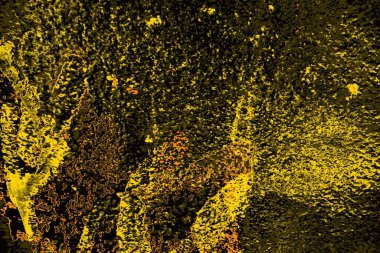 Kırmızı sarı ve siyah renkli kirli duvar, desenli arka plan.