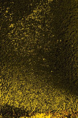 Kırmızı sarı ve siyah renkli kirli duvar, desenli arka plan.