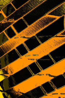 Kırmızı sarı ve siyah renkli kirli duvar, desenli arka plan.