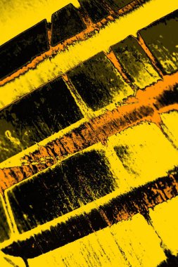 Kırmızı sarı ve siyah renkli kirli duvar, desenli arka plan.