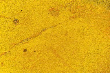 Kırmızı sarı ve siyah renkli kirli duvar, desenli arka plan.