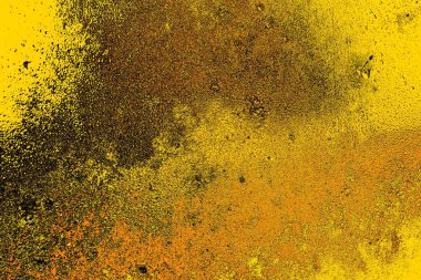 Kırmızı sarı ve siyah renkli kirli duvar, desenli arka plan.