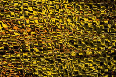 Kırmızı sarı ve siyah renkli kirli duvar, desenli arka plan.