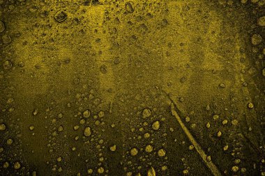 Kırmızı sarı ve siyah renkli kirli duvar, desenli arka plan.