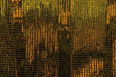 Kırmızı sarı ve siyah renkli kirli duvar, desenli arka plan.