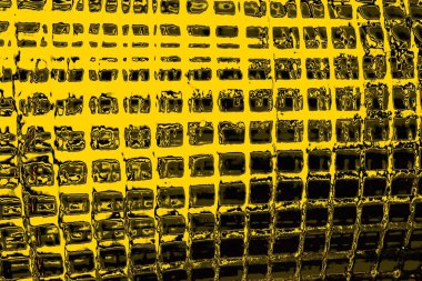 Kırmızı sarı ve siyah renkli kirli duvar, desenli arka plan.