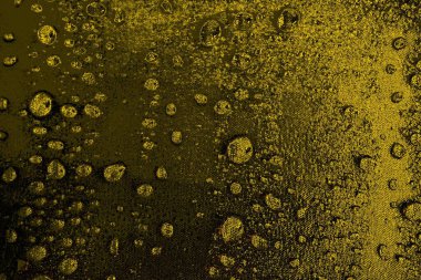 Kırmızı sarı ve siyah renkli kirli duvar, desenli arka plan.