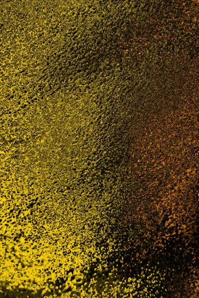 Kırmızı sarı ve siyah renkli kirli duvar, desenli arka plan.