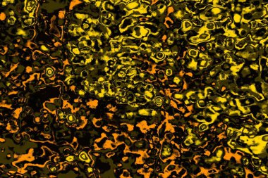 Kırmızı sarı ve siyah renkli kirli duvar, desenli arka plan.