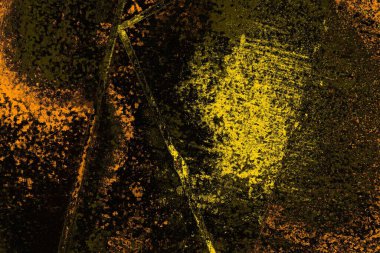 Kırmızı sarı ve siyah renkli kirli duvar, desenli arka plan.