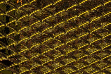 Kırmızı sarı ve siyah renkli kirli duvar, desenli arka plan.