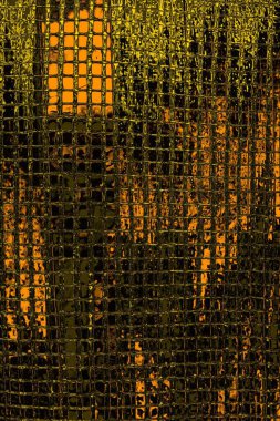 Kırmızı sarı ve siyah renkli kirli duvar, desenli arka plan.