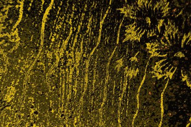 Kırmızı sarı ve siyah renkli kirli duvar, desenli arka plan.