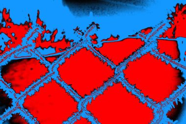 Karla kaplı kafes çiti. Kış zamanı. Şiddetli kar yağışıweather condition.