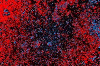 Soyut kırmızı ve mavi renkli pejmürde bir doku. Grunge arkaplanı, metin veya reklam için boşluk resmini kopyala