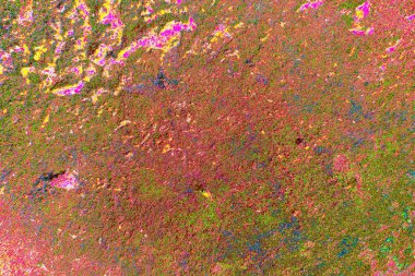 Çizik ve çatlaklarla metal doku