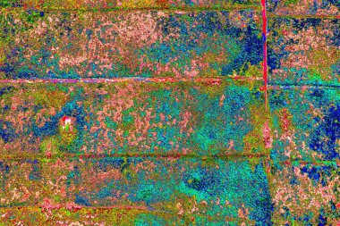 Çizik ve çatlaklarla metal doku