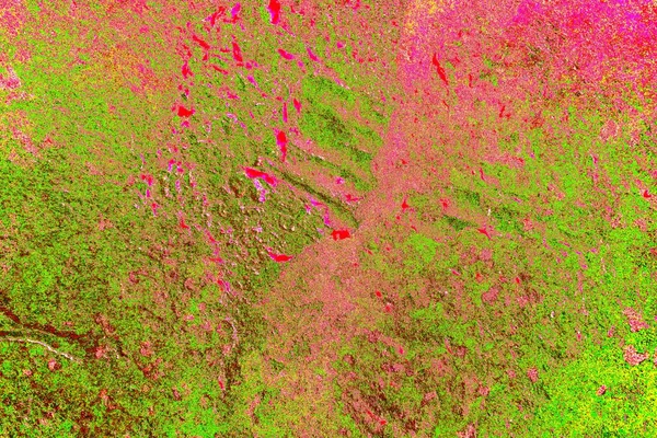 Çizik ve çatlaklarla metal doku