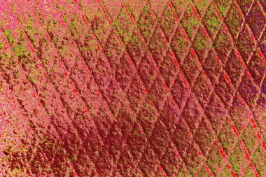 Çizik ve çatlaklarla metal doku