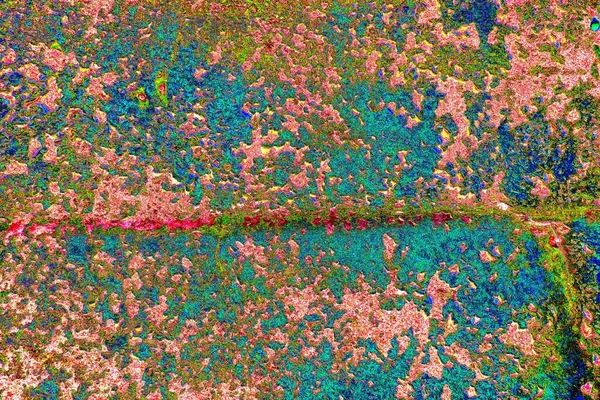 Çizik ve çatlaklarla metal doku