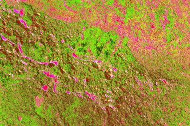 Çizik ve çatlaklarla metal doku