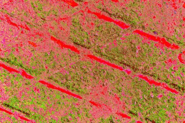 Çizik ve çatlaklarla metal doku