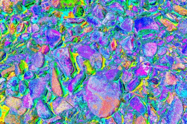 Doğada kayalık yol