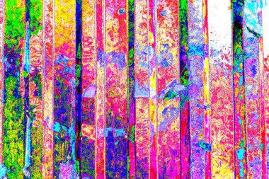 Oluklu metal levha çit görevi görüyor, dikey çizgilere yatay görünüm