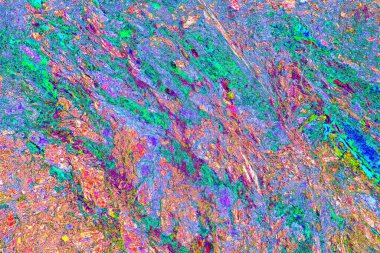 Nehrin kenarındaki uçurum. Transcarpathia