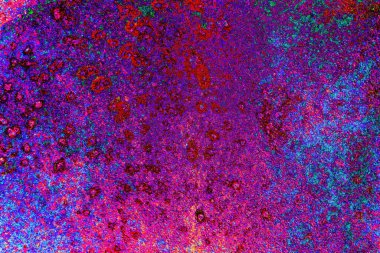 Çizik ve çatlaklarla metal doku