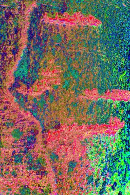 Soyut neon renkler çizik ve çatlaklarla dokulu duvar. 