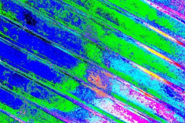 Çizik ve çatlaklarla metal doku