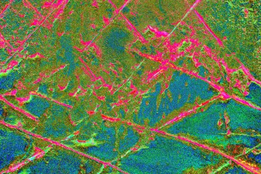 Soyut neon renkler çizik ve çatlaklarla dokulu duvar. 