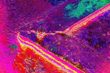 Çizik ve çatlaklarla metal doku