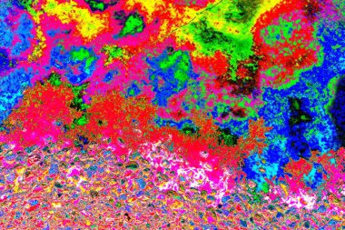 Kırsal sokaktaki su birikintileri