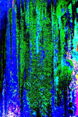 Kışın donmuş şelale. Transcarpathia, Rakhiv bölgesi, Kobiletska Polyana köyü.