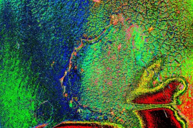 Çizik ve çatlaklarla metal doku