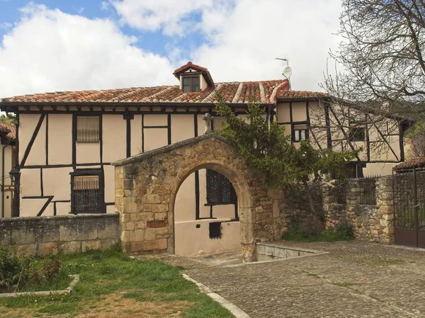 Architectural details of the medieval village Covarrubias — Stock Photo, Image