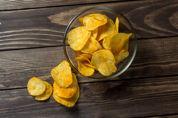 Virutas Una Placa Transparente Probando Patatas Fritas Comida Para Cerveza — Foto de Stock