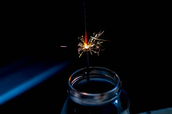 Sparkler Burning Bengali Fogo Sobre Fundo Preto Fogo Artifício Ano — Fotografia de Stock