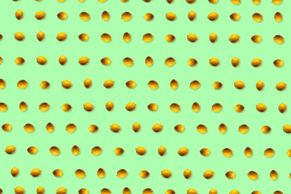 柠檬花纹柠檬在绿色上被隔离 热带图案 三重水果 贸易概念横幅 网页的背景 — 图库照片