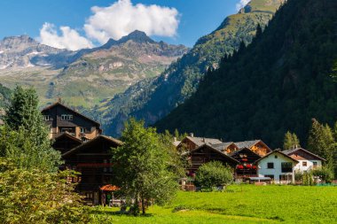 Alagna Valsesia, Vercelli, Piedmont, İtalya 'nın dağlık tatil beldesi