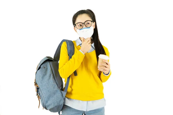 Mladá Asijská Studentka Brýlích Maskou Obličeji Nesoucí Tašku Notebook Školy — Stock fotografie