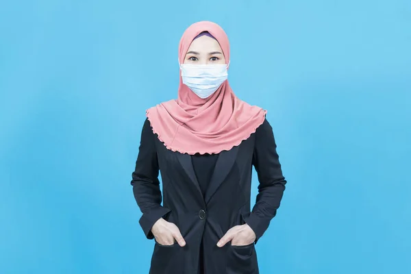 Portrét Mladé Krásné Asijské Podnikání Muslim Žena Tradičních Šatech Sobě — Stock fotografie